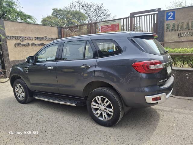 https://images10.gaadi.com/usedcar_image/4407649/original/processed_17812f081f816b2abfaaa08396a02f73.jpg?imwidth=6402