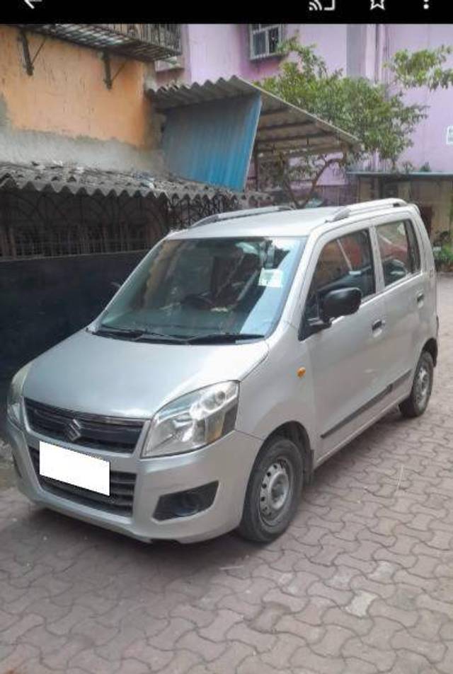 https://images10.gaadi.com/usedcar_image/4407703/original/ea52ad5c76087f1ffc62b9ee244cd79d.jpg?imwidth=6400