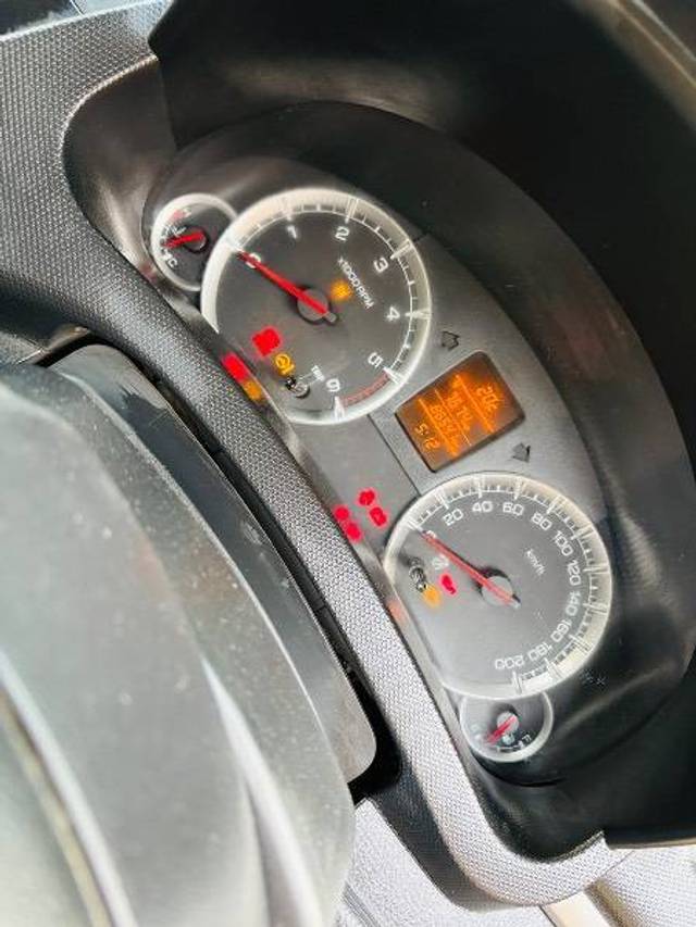 https://images10.gaadi.com/usedcar_image/4407715/original/925ee28c9ffce3147667726732b68df3.jpeg?imwidth=6402