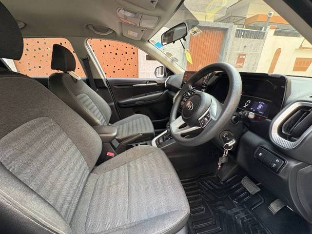 https://images10.gaadi.com/usedcar_image/4407731/original/860aed8d0c7355df4ecff5c0779f1c48.jpg?imwidth=6401