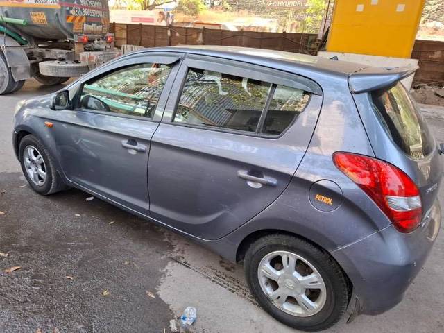 https://images10.gaadi.com/usedcar_image/4407732/original/8870f690b672fe4f699d9af00a409670.jpeg?imwidth=6401