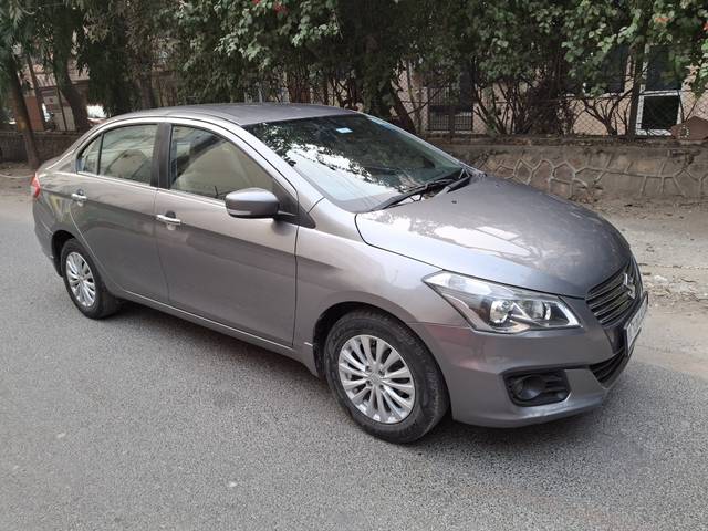 https://images10.gaadi.com/usedcar_image/4407750/original/72476e4399a9710b32a50eca2db09230.JPG?imwidth=6400