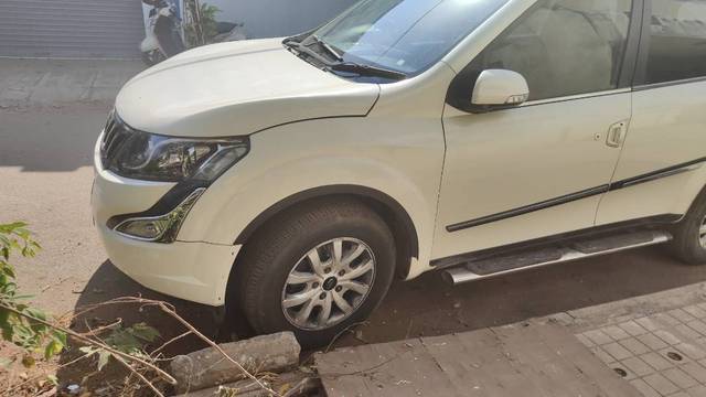 https://images10.gaadi.com/usedcar_image/4407880/original/1358574a74d4c172b89885e64dd6662c.jpeg?imwidth=6401