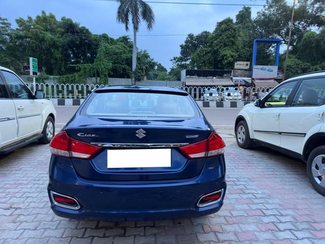 https://images10.gaadi.com/usedcar_image/4407923/original/processed_1f4c2676-d0c3-4902-94d7-0c7404791e13.jpg?imwidth=6402