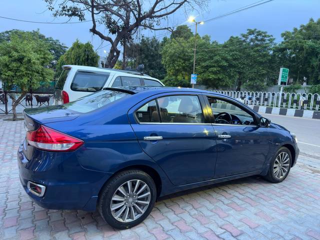 https://images10.gaadi.com/usedcar_image/4407923/original/processed_bcd29cf3-3404-466e-bed3-7c95d3fbcc79.jpg?imwidth=6401