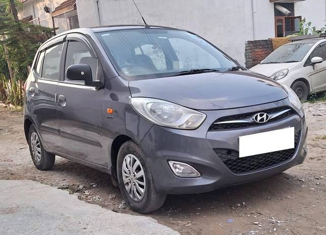 https://images10.gaadi.com/usedcar_image/4407972/original/processed_c49cec18a1cba25f0d0409d01fee7131.jpg?imwidth=6400