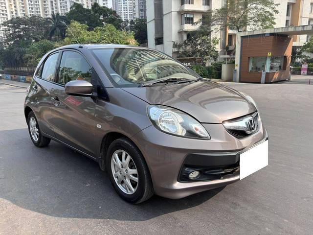 https://images10.gaadi.com/usedcar_image/4407977/original/processed_33e1ef610bcec8f830d4c84600e79902.jpg?imwidth=6400