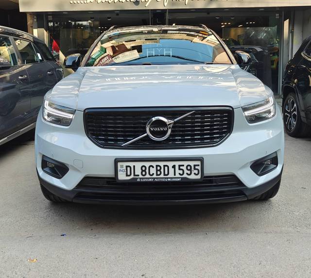 https://images10.gaadi.com/usedcar_image/4408072/original/processed_32c25b5587cadad3f4c9a254ec21de22.jpg?imwidth=6400