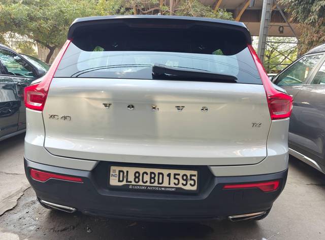 https://images10.gaadi.com/usedcar_image/4408072/original/processed_f7e345ff50ddf68103fcaa54fb696188.jpg?imwidth=6401