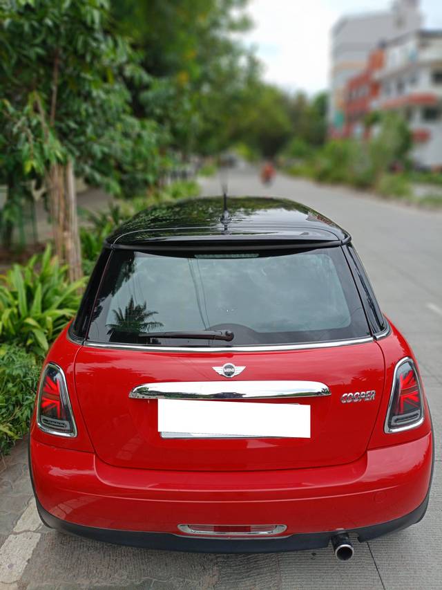 https://images10.gaadi.com/usedcar_image/4408135/original/processed_a9485354eed5041c0cf05052873a3033.jpeg?imwidth=6402