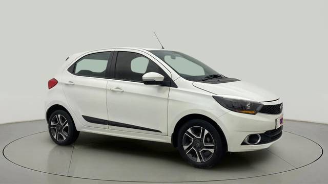 https://images10.gaadi.com/usedcar_image/4408156/original/6a87618b6c9272da930ce70e0ce7cda2.jpg?imwidth=6400