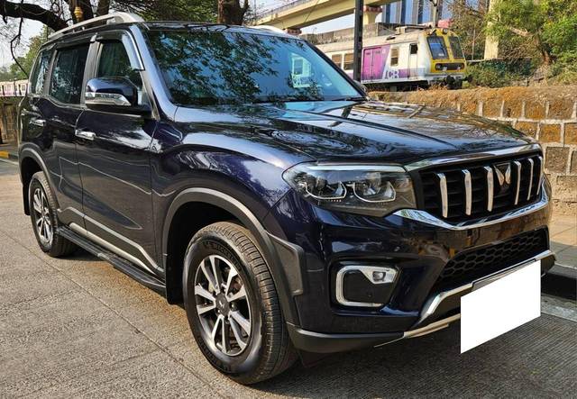 https://images10.gaadi.com/usedcar_image/4408200/original/processed_04ebfd32b68a16a2834fc91e0e3afab7.jpg?imwidth=6400