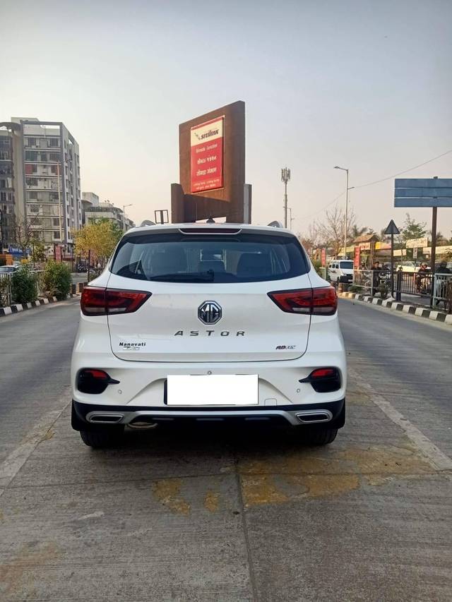 https://images10.gaadi.com/usedcar_image/4408257/original/processed_86abd3f773d2c189e80932cf29bf580c.jpg?imwidth=6401