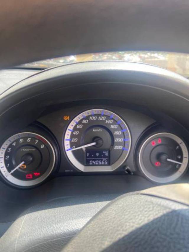 https://images10.gaadi.com/usedcar_image/4408294/original/09299bd4e44a9b7386ad3a3575ee5a3e.jpeg?imwidth=6400