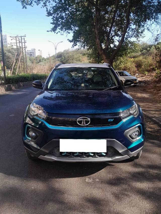 https://images10.gaadi.com/usedcar_image/4408429/original/processed_0a03dbd373918a1ddbd2942c7caee4ed.jpg?imwidth=6402