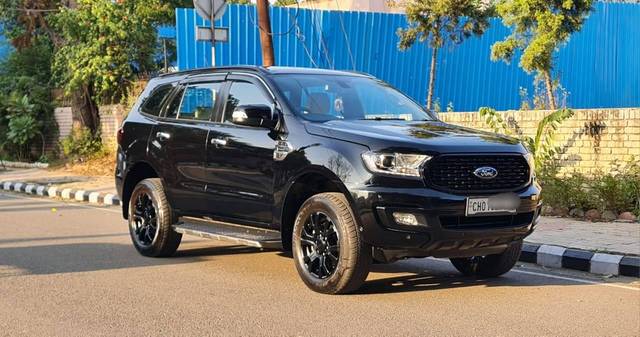 https://images10.gaadi.com/usedcar_image/4408647/original/processed_d984e4a6433b7687fdd843dfff5f9aeb.jpg?imwidth=6400