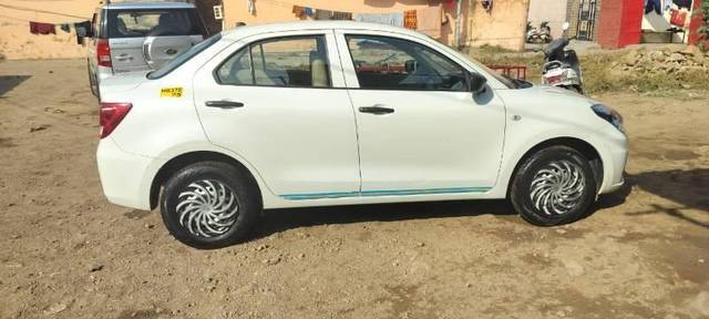 https://images10.gaadi.com/usedcar_image/4408677/original/processed_06b563fd-b089-4d20-9d2c-ae0a9a3e6411.jpg?imwidth=6401