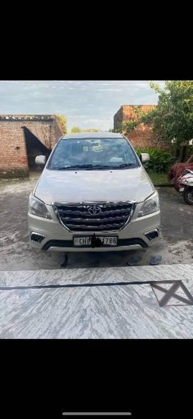 https://images10.gaadi.com/usedcar_image/4408696/original/processed_94b872a4-e645-44cd-ac7f-8680e6e077f8.jpeg?imwidth=6402