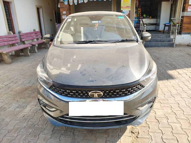 https://images10.gaadi.com/usedcar_image/4408853/original/processed_96c1cc70-2117-4bde-a468-510e701a44dd.jpg?imwidth=6400