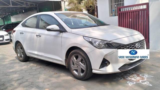 https://images10.gaadi.com/usedcar_image/4408859/original/processed_451b4382483d85f57d7bed233b9b1cd4.jpeg?imwidth=6400