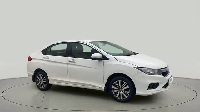 https://images10.gaadi.com/usedcar_image/4408865/original/231177cf5fe93feea84d0e1f14f2d801.jpg?imwidth=6400