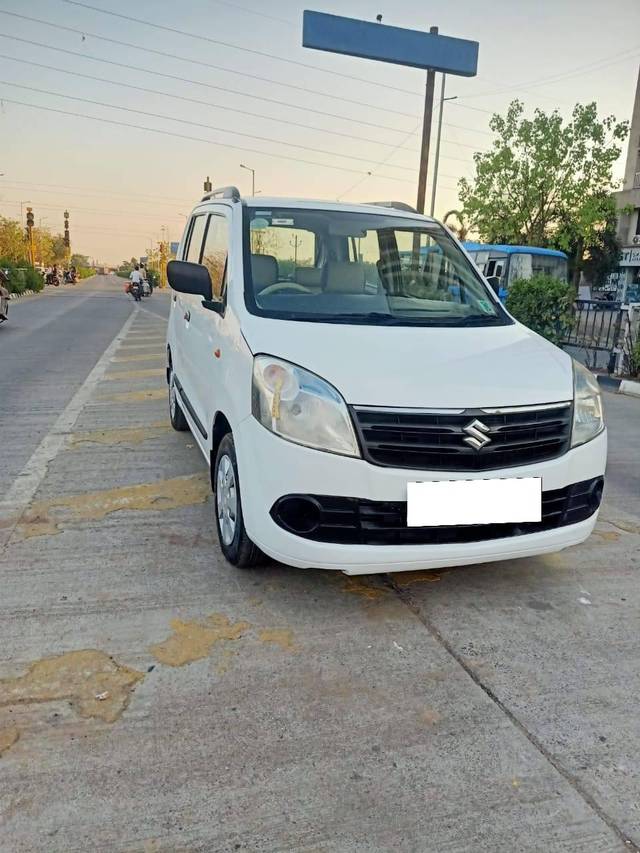 https://images10.gaadi.com/usedcar_image/4408870/original/processed_5b32b401845a60e6d08ea571fb873e94.jpg?imwidth=6400