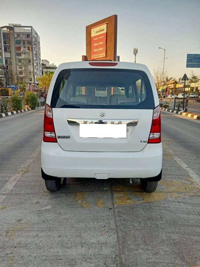 https://images10.gaadi.com/usedcar_image/4408870/original/processed_d005bb32205d376fb6376ea695b034c1.jpg?imwidth=6401