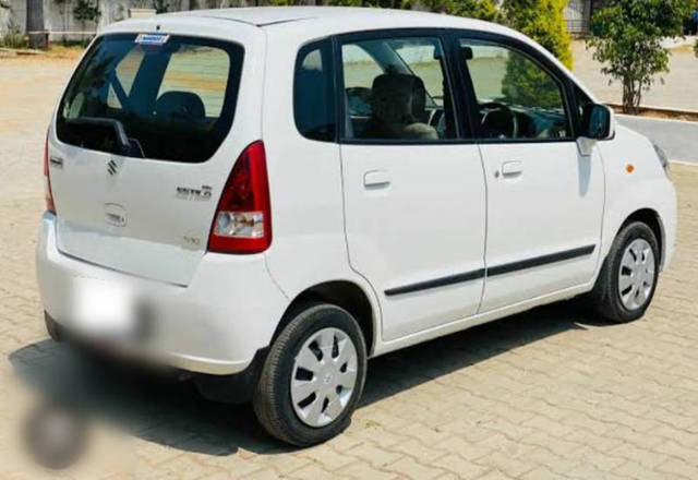 https://images10.gaadi.com/usedcar_image/4408890/original/5209ebb8cf56a515563255402f321d38.png?imwidth=6400