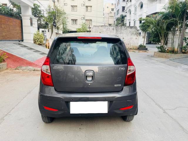 https://images10.gaadi.com/usedcar_image/4408897/original/processed_8078fd4d0c4c92b87779407a6da9cac2.jpg?imwidth=6401