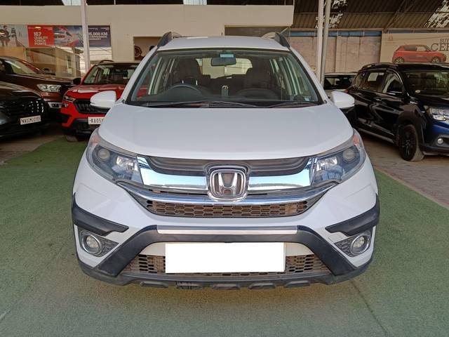 https://images10.gaadi.com/usedcar_image/4409131/original/processed_25523f3123aa022c02fb4e6842c893d5.jpg?imwidth=6400