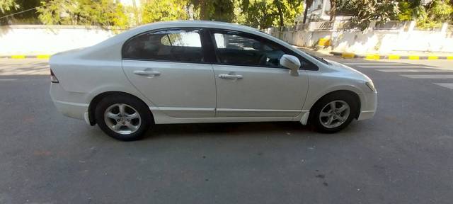 https://images10.gaadi.com/usedcar_image/4409150/original/7cbf5a8ff6ceaa391ee9c9453310921e.jpg?imwidth=6401