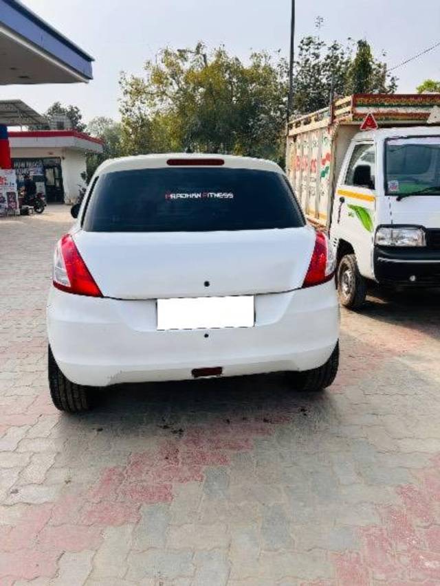 https://images10.gaadi.com/usedcar_image/4409184/original/processed_bb2e5b92-ec32-4623-9bc5-41af866329c3.jpeg?imwidth=6402