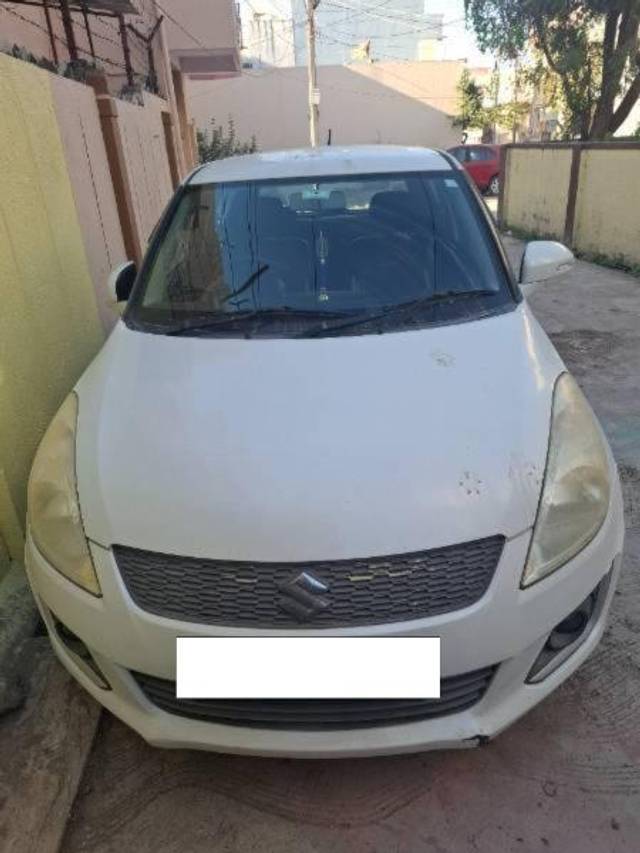 https://images10.gaadi.com/usedcar_image/4409201/original/processed_89350c34-968e-4571-975e-19b883eb0286.jpg?imwidth=6400