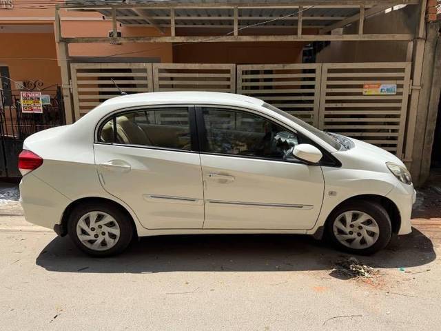 https://images10.gaadi.com/usedcar_image/4409214/original/processed_76e7ba84-b40a-493b-92f5-4b688161b68e.jpeg?imwidth=6401