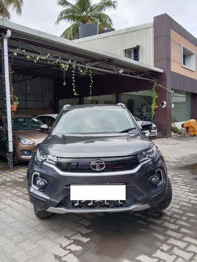 https://images10.gaadi.com/usedcar_image/4409216/original/processed_f6ff447c0f1c49e6458a19efb4d1b81e.jpg?imwidth=6400