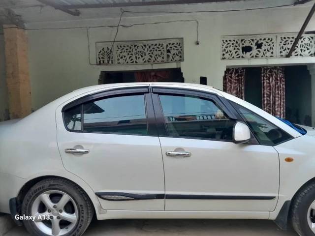 https://images10.gaadi.com/usedcar_image/4409224/original/processed_c2e09273-a006-44dc-85be-e0798b359801.jpeg?imwidth=6401