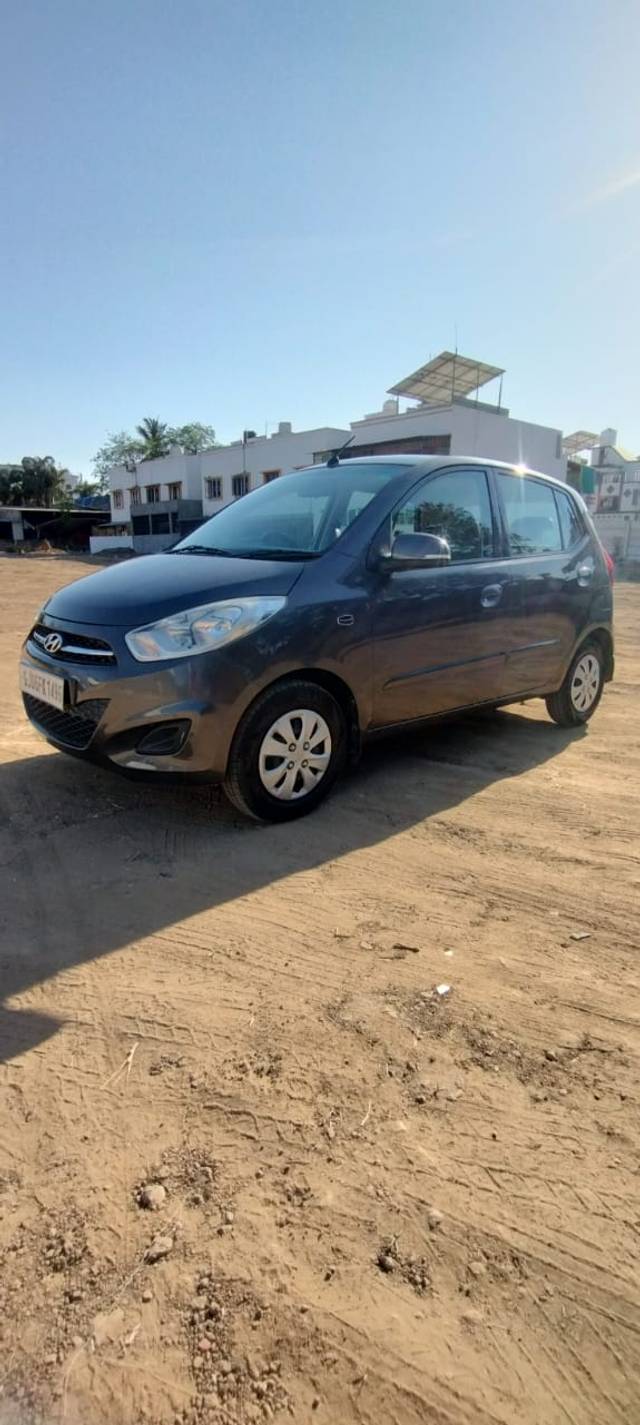 https://images10.gaadi.com/usedcar_image/4409291/original/139cc97ba81f46fe07b27eb800eb453b.jpg?imwidth=6400