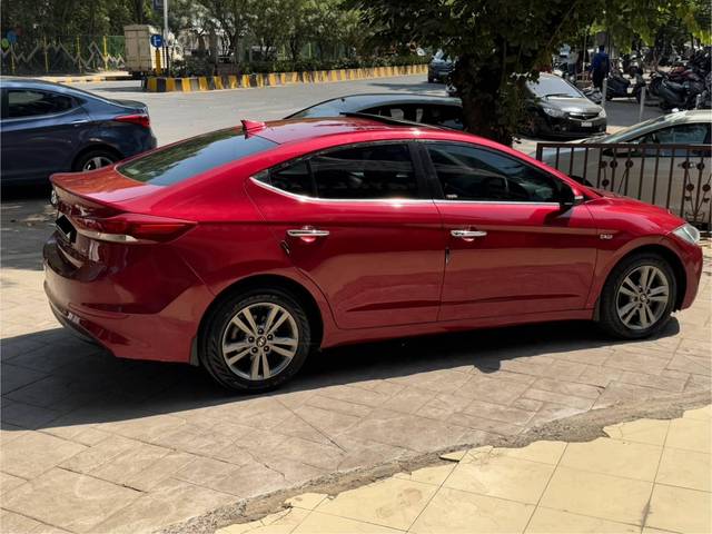 https://images10.gaadi.com/usedcar_image/4409479/original/processed_04c40aa8-1d7b-4846-a900-90005125d921.jpg?imwidth=6401