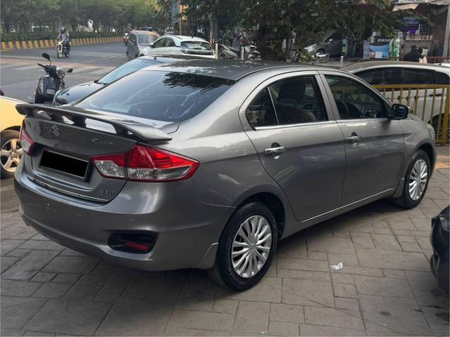 https://images10.gaadi.com/usedcar_image/4409483/original/processed_879085f4-c3e8-4741-a10b-6376efdaaf75.jpg?imwidth=6401