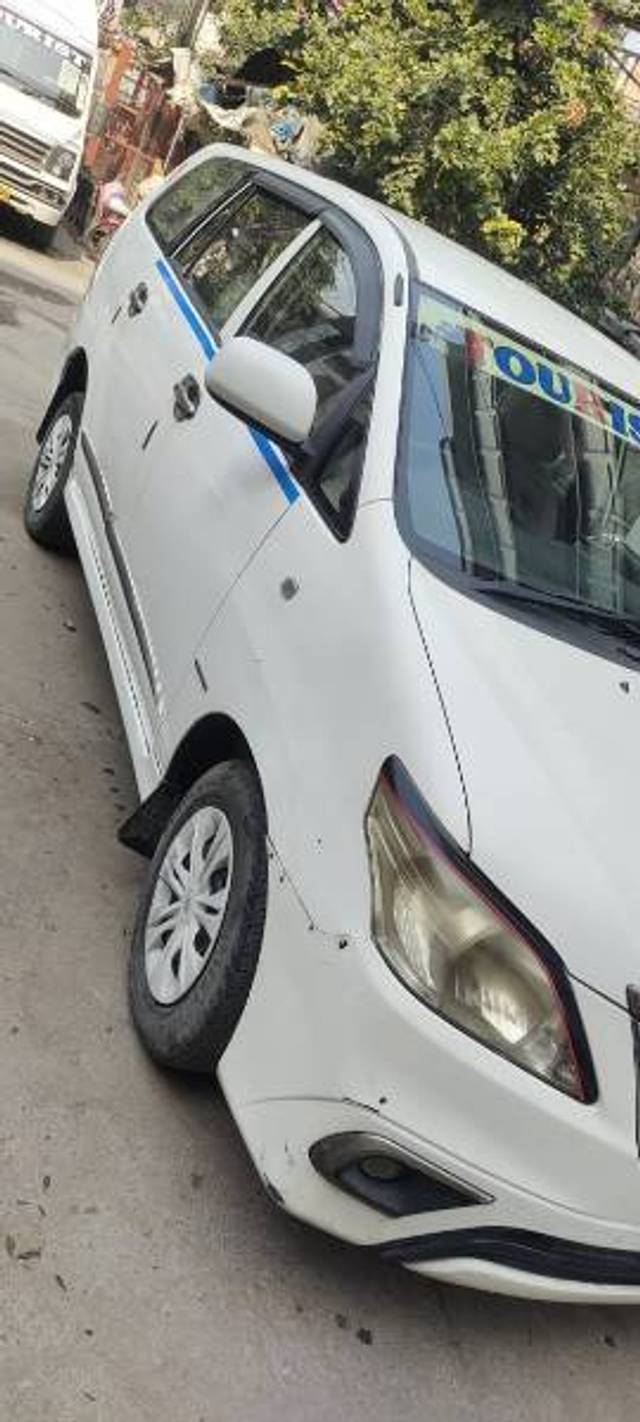 https://images10.gaadi.com/usedcar_image/4409616/original/0b0b35ec762185ef56113ec145b2fe45.jpg?imwidth=6402