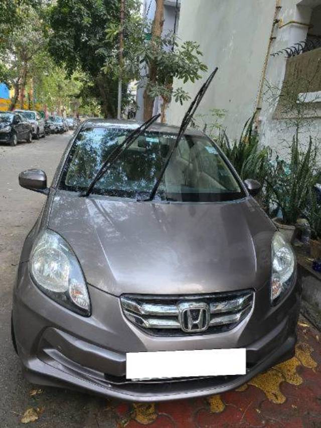https://images10.gaadi.com/usedcar_image/4409653/original/39a05e4da42f57d2a9a116117585e334.jpg?imwidth=6400