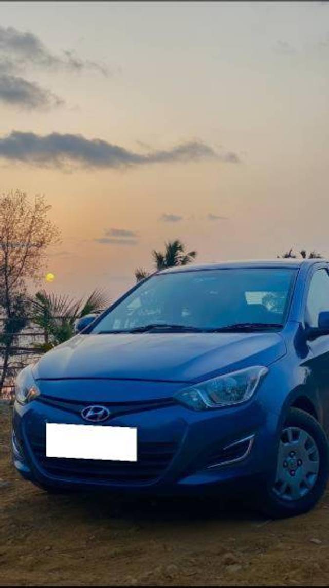 https://images10.gaadi.com/usedcar_image/4409781/original/77fdb1618e88aa55d41c6152c783e1d2.jpg?imwidth=6400