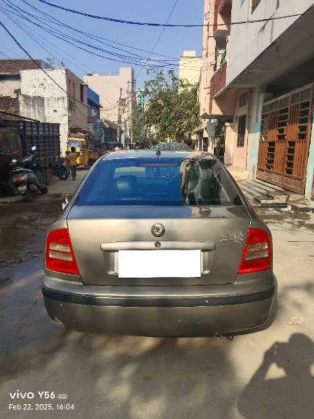 https://images10.gaadi.com/usedcar_image/4409839/original/dbdaeb6a2b44a8c3a1d27eae3c834e4d.jpg?imwidth=6402