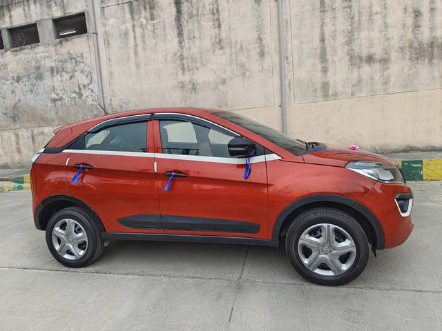 https://images10.gaadi.com/usedcar_image/4409842/original/b8d06f8620e445b20f7d7eb822ba6626.jpg?imwidth=6401