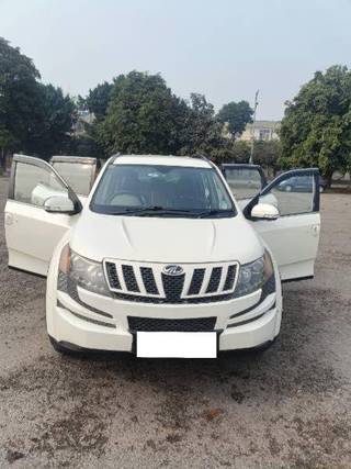 Mahindra XUV500 2011-2015 Mahindra XUV500 1.99 FWD W8