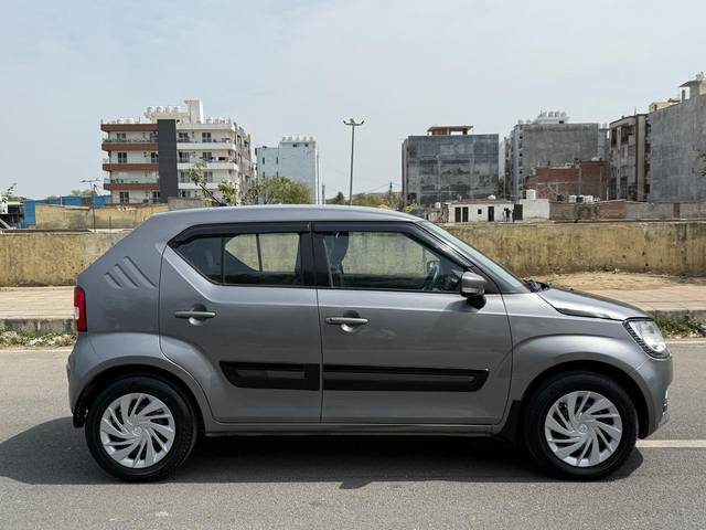 https://images10.gaadi.com/usedcar_image/4410069/original/10529c1b6bf4f0cf0ea1334e9e1be2e1.jpg?imwidth=6402