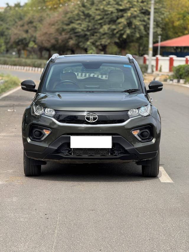 https://images10.gaadi.com/usedcar_image/4410071/original/processed_3fda0bce4afa897d9fe41c44f1366ff3.jpg?imwidth=6400