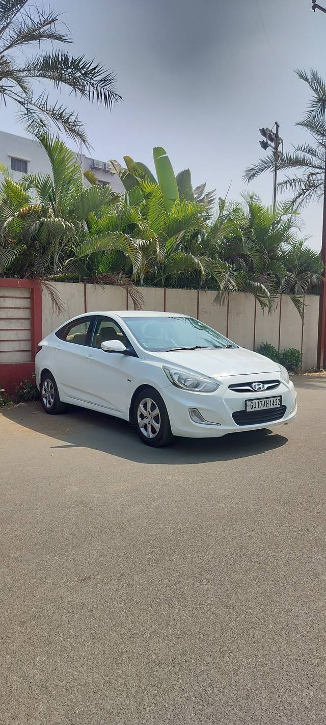 https://images10.gaadi.com/usedcar_image/4410091/original/1c91c711cbca58da3bc22444d1d57d6a.jpg?imwidth=6400