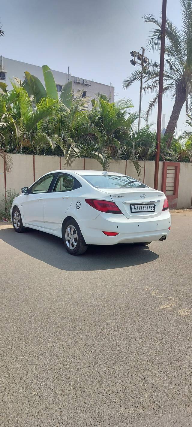 https://images10.gaadi.com/usedcar_image/4410091/original/4ec4ec5b0402c20d5767f62cf0daffda.jpg?imwidth=6402