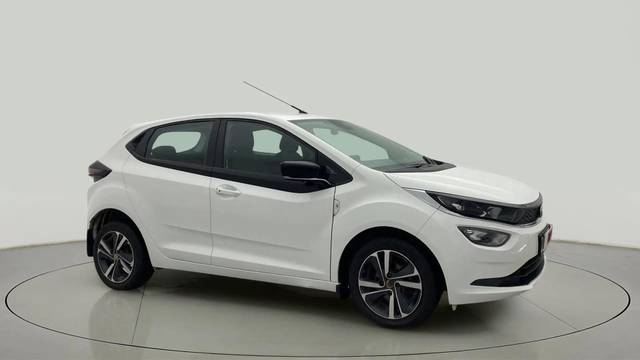 https://images10.gaadi.com/usedcar_image/4410192/original/88a0a80433aee91521ee1a739208eec9.jpg?imwidth=6400